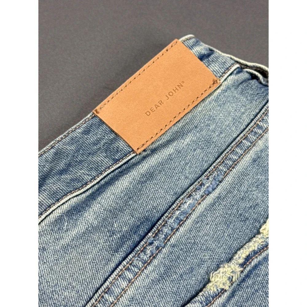 Dear John Ivy High Rise Distressed Denim Shorts Light Wash Size 28 NEW